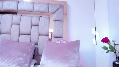 Isabella  online show from March 16, 8:24 pm