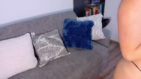 Isabella Monroee online show from July 13, 3:43 am