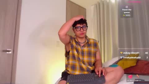 Isabella Mout  online show from February 26, 3:48 pm