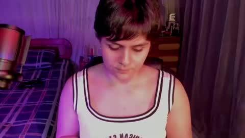 Isabella online show from August 2, 5:09 am