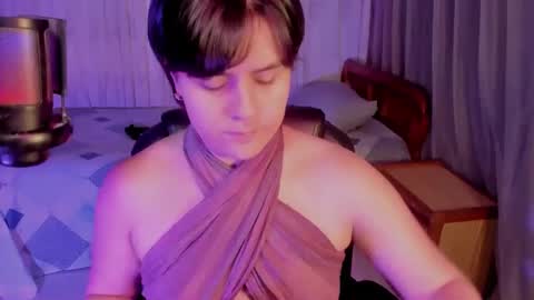 Isabella online show from May 18, 6:19 am