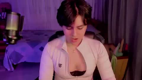 Isabella online show from May 23, 8:21 am