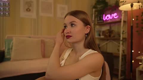 Bella online show from November 14, 3:52 am