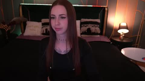 Isabelle online show from October 12, 8:00 pm