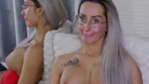 IsabelleEthan online show from March 1, 3:44 am