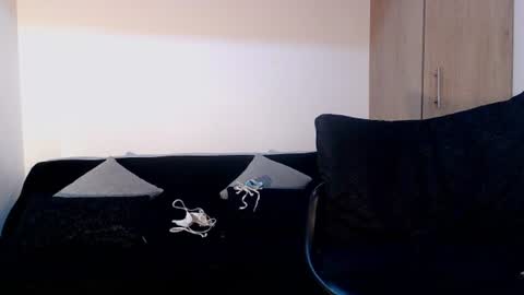  Isabel Villalobos  online show from July 3, 8:41 am