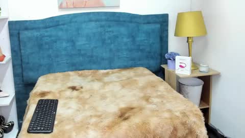 Isabel online show from April 18, 11:56 am