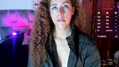 Isabela  online show from November 14, 5:20 am