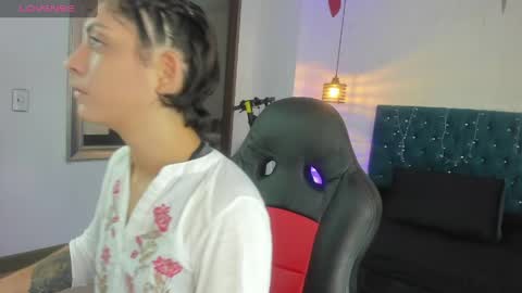 isabel  online show from April 5, 5:43 pm