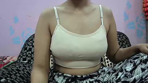 ishika_singh_ online show from March 12, 2:48 am
