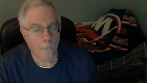 islesman22 online show from April 19, 1:39 am
