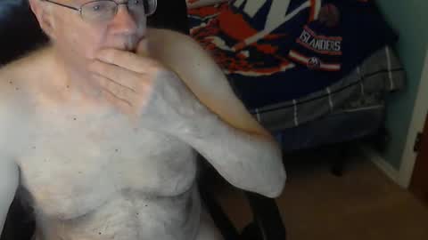 islesman22 online show from April 15, 9:23 am