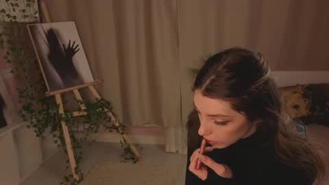 Emilia online show from March 4, 7:16 am