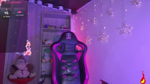 ISSA  online show from April 23, 3:03 am