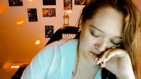 Yiz online show from December 30, 9:16 am