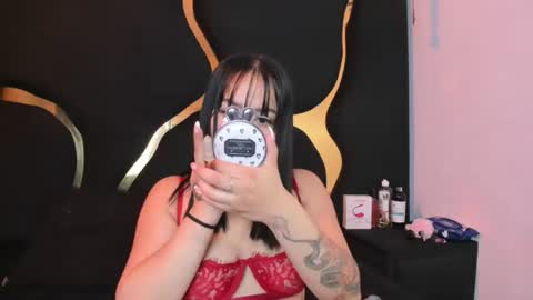 Issys online show from August 8, 2:27 pm