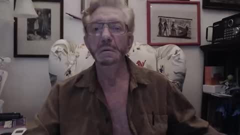 ImYourBitch online show from March 29, 3:52 am