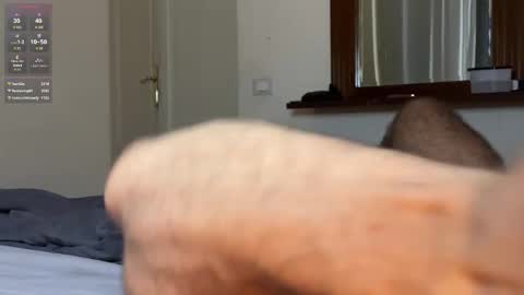 Snapshot of italian_stallion_big chatting on October 1, 7:24 pm italian_stallion_big online show from October 1, 7:24 pm