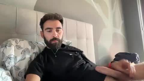 Snapshot of italianstallion_race chatting on September 16, 7:44 am italianstallion_race online show from September 16, 7:44 am