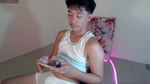 Snapshot of itsme_cxhennn chatting on October 17, 8:07 am itsme_cxhennn online show from October 17, 8:07 am