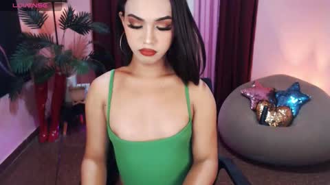 Snapshot of itsmesofiaa69 chatting on October 20, 6:13 pm Sofia online show from October 20, 6:13 pm