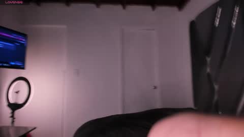 Moon online show from May 11, 6:49 pm