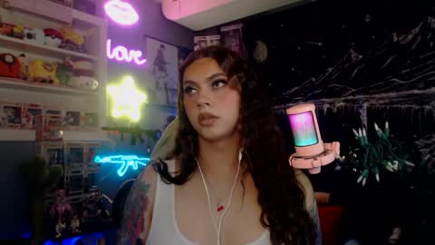 Nicki Foxx online show from February 14, 1:34 am