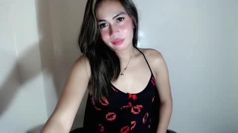 itsurgil_kloeh online show from February 25, 7:50 pm