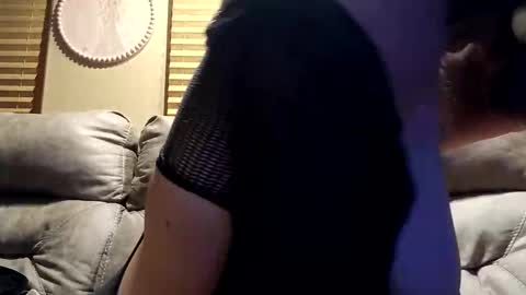 ittakestwo1968 online show from April 23, 3:25 am