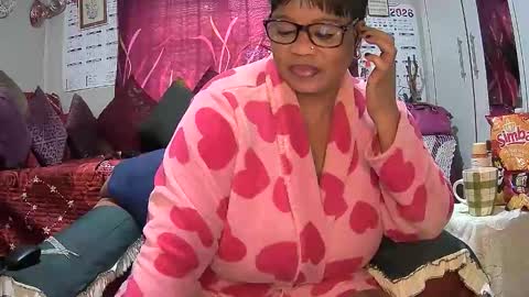 itumeleng74 online show from May 7, 6:53 am