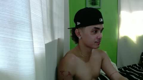 itzme_dex online show from April 18, 4:58 am