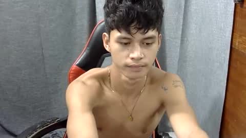 itzme_john online show from April 11, 6:01 pm