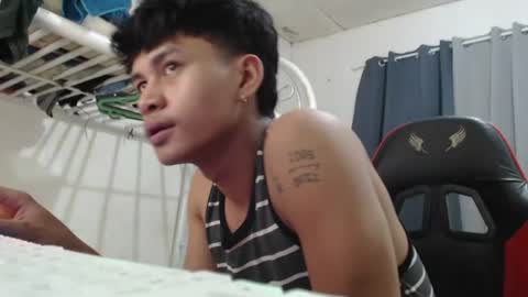 itzme_john online show from July 6, 1:41 pm