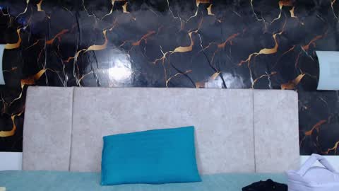 Adris online show from April 6, 7:04 pm