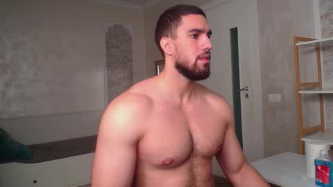 IvanHydee online show from November 6, 6:27 am