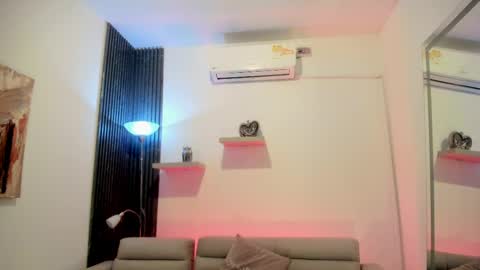 ivania_lua online show from April 11, 11:03 am