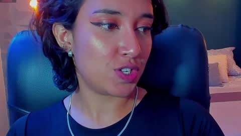 ivannacollen online show from January 4, 8:37 pm