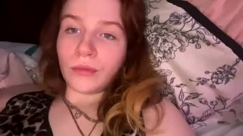 ivelynnmoon online show from August 1, 12:34 am