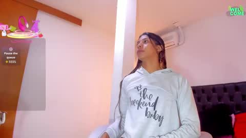 Snapshot of ivi_lopez chatting on October 7, 12:12 pm Ivi online show from October 7, 12:12 pm