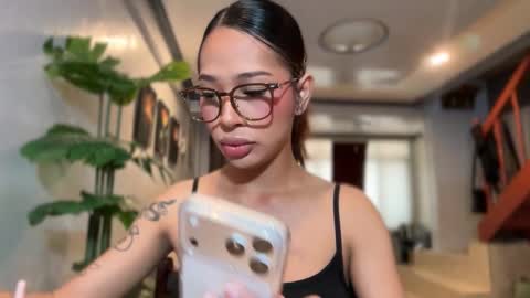 kirstenelsie online show from February 10, 2:14 am