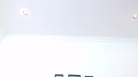 ivorynoir online show from April 15, 1:47 pm