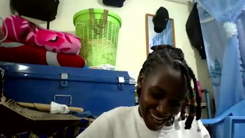 ivyk_ online show from March 6, 11:31 am