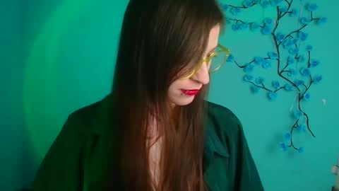 Ivy online show from April 14, 1:14 pm