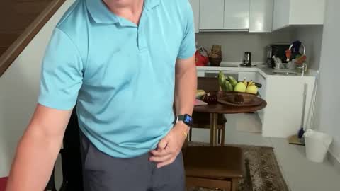 chat with me to find out online show from September 23, 8:52 am