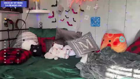 Muse hethey online show from February 23, 9:05 pm