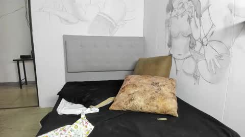 ixchell_dewei online show from March 5, 5:29 pm