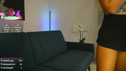 izy bellee online show from September 9, 6:52 pm