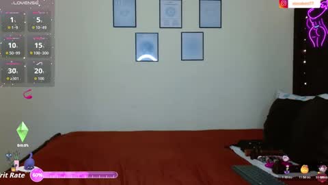 Izzabel Valentine online show from November 5, 5:59 pm