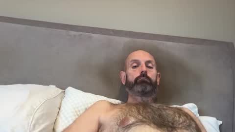 izzysboytoy1 online show from February 24, 7:55 am