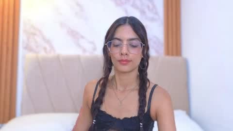 j_belle_ online show from May 27, 1:57 am